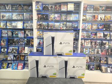 PS4 (Sony Playstation 4): PlayStation 4 slim az işlənib, dükandan zəmanətlə satılır. Barter var