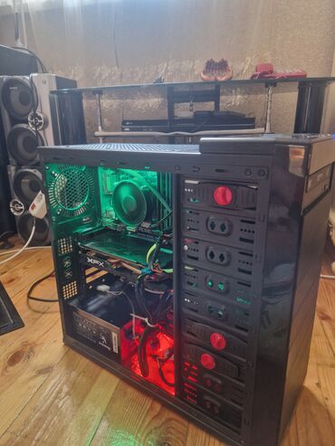 komputer windows 7: 16 gb ram i7 2600 rx 570 8 gb 500 gb ssd 500 gb hdd 900w psu real
