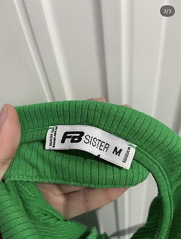 topdan geyim: FB Sister yaşıl top
Size:M
Price:10
10/10 — 3
