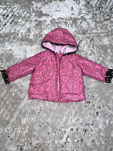 h m детский: Детская куртка на 1-1,5года 
Цена 250сом качество хорошая