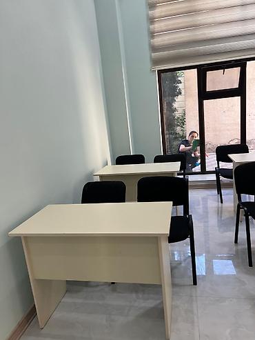komputer setup: Düz masa, Stulsuz, Polkasız, Siyirməli, Sadə laminat — 7