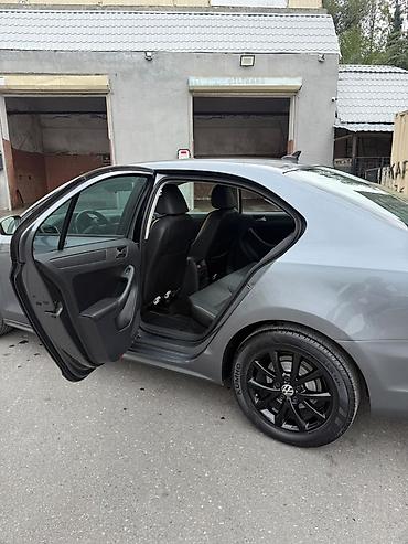 bmv satisi: Volkswagen Jetta: 2.5 l | Sedan — 5