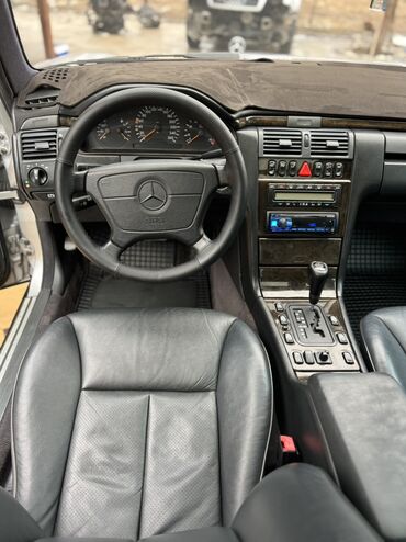 Mercedes-Benz: Mercedes-Benz E-Class: 1999 г., 4.3 л, Автомат, Бензин, Седан — 9