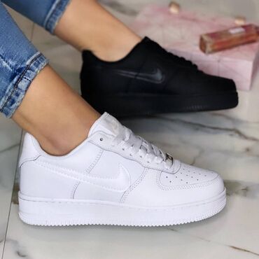 Patike: Nike air force patike

Novo
Brojevi 36 do 46

fb Moja Kupovina 1 — 9