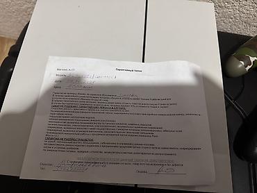 fold 3: Sony ps 4 + 3 игры + два джойстика. Почти новое, на гарантии. Два — 7