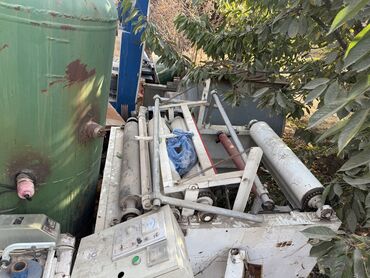 Другое оборудование для производства: Бумагаделательная машина Также имеется резка бумаги И аппарат для — 27