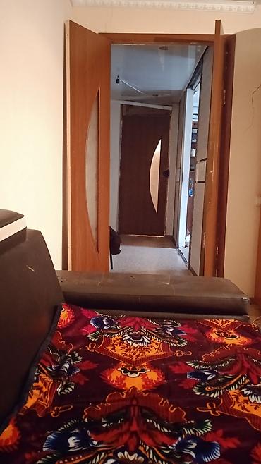 Продажа коттеджей и домов: Продаётся дом с большим закрытым двором. - высокий забор по at lalafo.kg — 4 Продажа коттеджей и домов: Продаётся дом с большим закрытым двором. - высокий забор по — 4