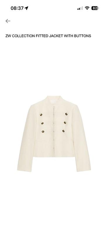 ZARa düyməli fitted jaket - Rəng: krem/ivori - Model: qısa, bədənə — 1