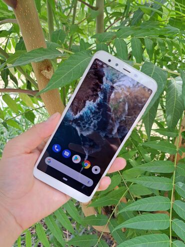 телефон ми 2: Xiaomi, Mi A2, Б/у, 64 ГБ, цвет - Золотой, 1 SIM, 2 SIM