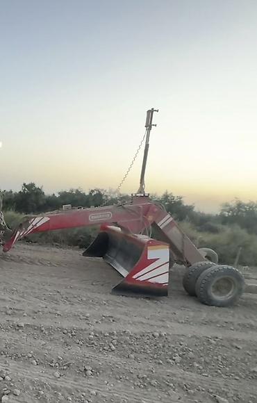satdiq traktorlar: Yol bərabərləşdirici skreper/greyder qoşqu avadanlığı - Traktor və ya — 1
