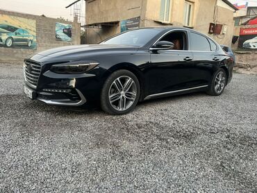 Другие Автомобили: Hyundai Grandeur — элегантный седан черного цвета с характерным