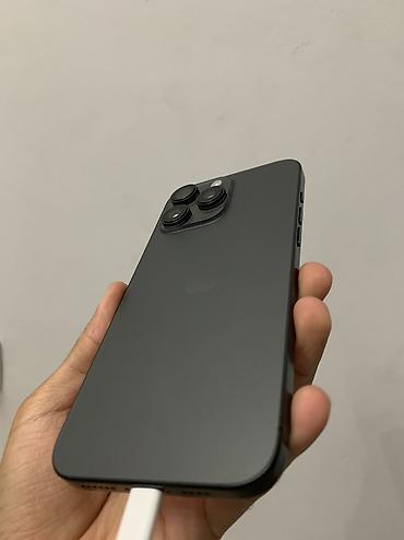mercedes атего: IPhone 16 Pro Max, цвет «черный титан» - Дисплей 6.7" Super Retina — 2