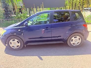 машина ист: Toyota Ist: 2003 г., 1.3 л, Автомат, Бензин, Хэтчбэк — 4
