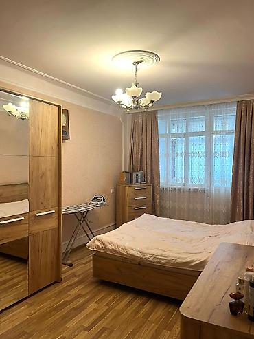 orbita mtk neftciler: Gəncə şəhəri 1 ci mikrorayon bina 8 orta blok, təmirli, üç otaqlı — 4