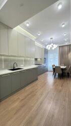 Продажа квартир: 4 комнаты, 127 м², Элитка, 3 этаж, Дизайнерский ремонт — 13