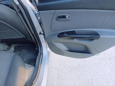 Kia: Kia Rio: 1.4 l | 2010 il Hetçbek — 3