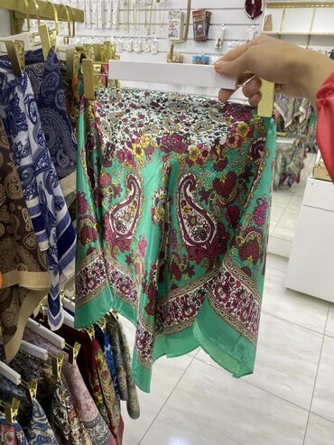 elif hicab instagram: Şərf/İpək yaylıq – şərq naxışlı - Rənglər: zümrüd-yaşıl fon