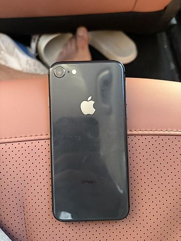 apple iphone 8: IPhone 8, 64 GB, Qara, Barmaq izi — 2