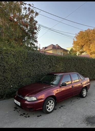 где купить машину дешевле: Daewoo Nexia: 2010 г., 1.6 л, Механика, Бензин, Седан