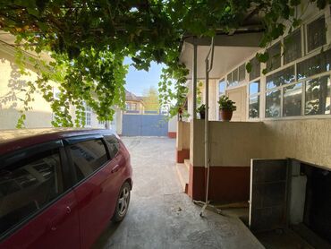 дом в сосновке: Дом, 600 м², 7 комнат, Собственник, Косметический ремонт