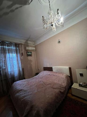 Mənzillər: Bakı, 3 otaqlı, Köhnə tikili, m. Elmlər Akademiyası, 90 kv. m — 9