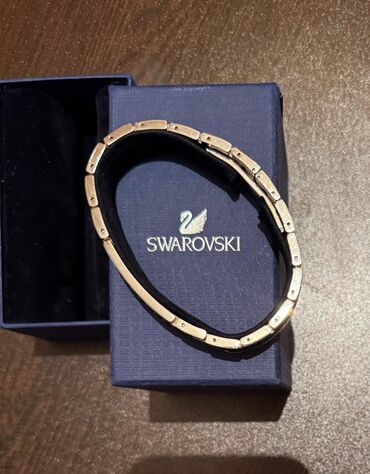 Bilərziklər: Bilərzik, Swarovski, Ünvandan götürmə