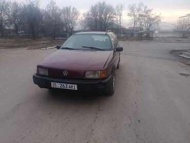 Volkswagen: Volkswagen Passat: 1991 г., 1.8 л, Механика, Бензин, Универсал