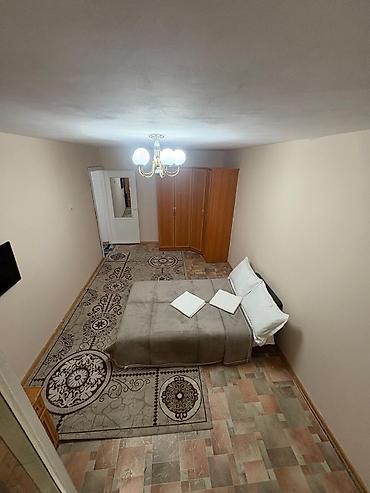 hostel osh: 1 комната, 10 мкр, Постельное белье, Парковка, Телевизор — 2
