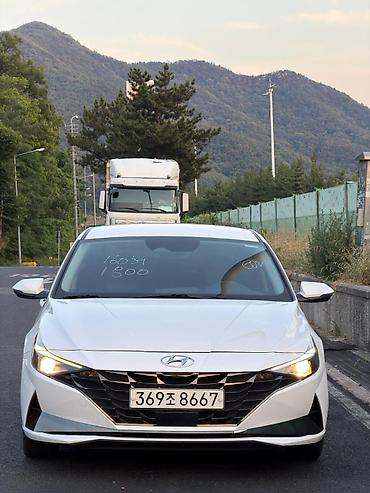 elantra 2022: Hyundai Elantra: 2021 г., Седан — 4
