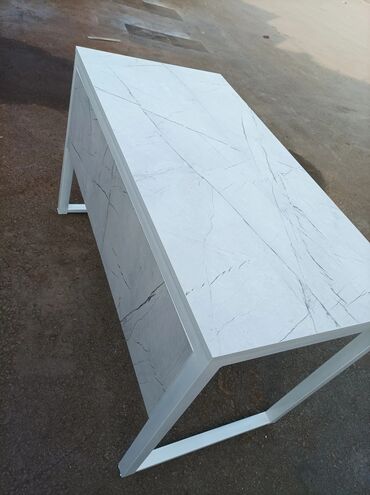 Офисные столы: Стол с юбкой
Стол офисный в наличии и на заказ — 12