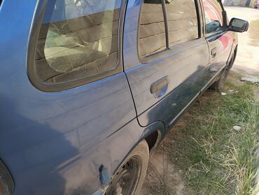 Nissan: Nissan Almera: 1999 г., 1.4 л, Механика, Бензин, Хэтчбэк