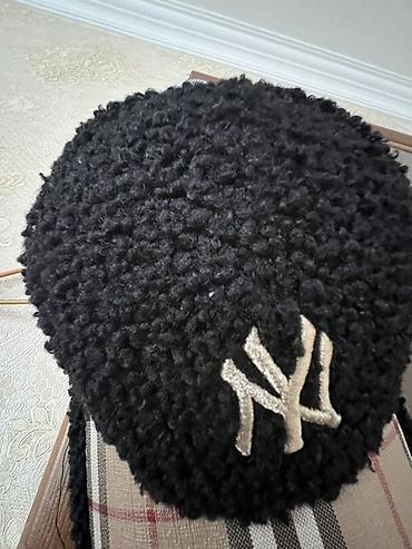 кепка: Qışlıq papaq-kepka - Rəng: qara - Material: yumşaq boucle/tüklü parça — 1