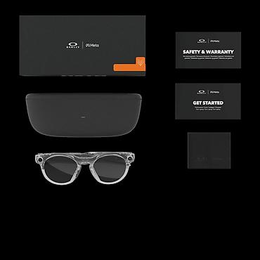 kameralı eynək: • Oakley Meta HSTN — Clear / Transitions Grey - 900 AZN (bağlı qutuda) — 4