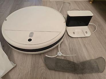 pec satilir: Robot tozsoran satılır. Ağ rəngli silmeyinde problem var amma — 3
