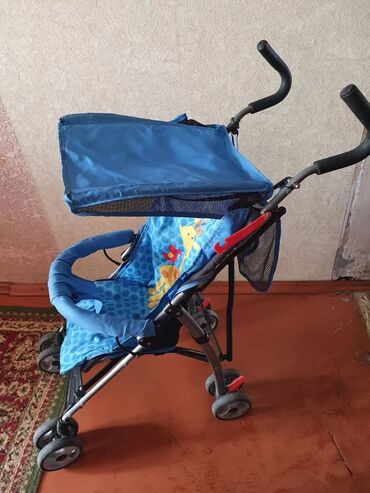 легкие детские коляски: Коляска, цвет - Голубой, Б/у