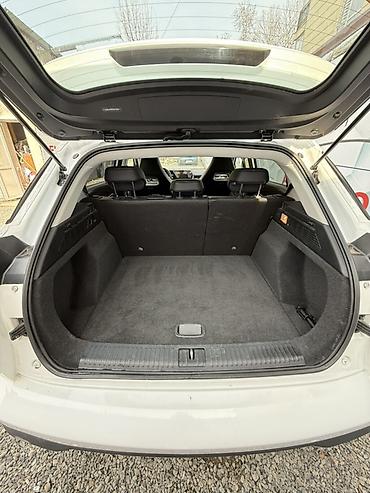 Zeekr: Zeekr : | 2022 г. Кроссовер — 9