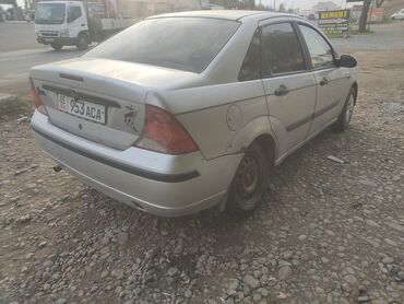 Ford: Ford Focus: 2003 г., 1.6 л, Механика, Бензин, Седан