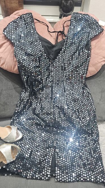 Kompleti: Set za svečane prilike: šljokičasta haljina + srebrne sandale - — 7