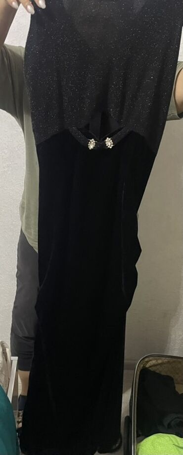 Gündəlik donlar: Qadın geyimləri paketi – 4 fərqli don Qiymetler 10-25 manat 1) Tünd — 10