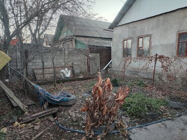 продам дом в джалал абаде: Дом, 100 м², 8 комнат, Собственник, ПСО (под самоотделку)