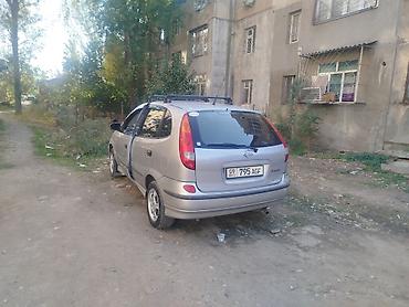Nissan Almera Tino: 2001 г., 1.8 л, Механика, Бензин, Минивэн