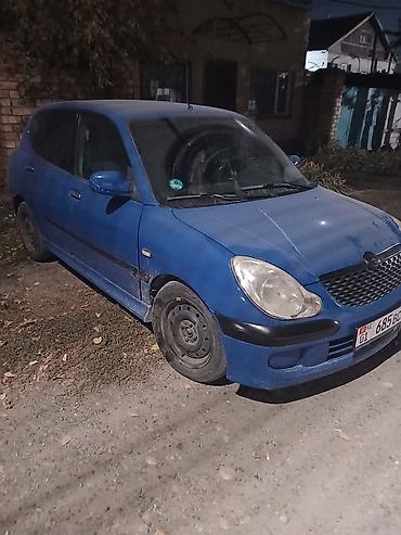 шевро оних: Daihatsu Sirion: 2002 г., 1.3 л, Механика, Бензин, Хэтчбэк — 3