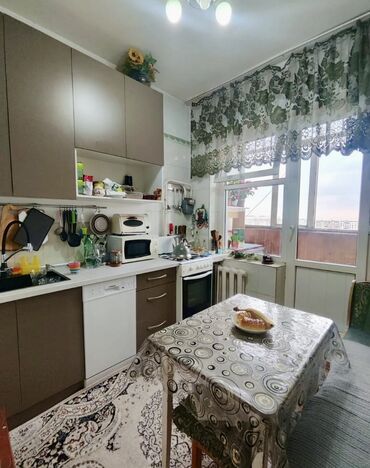 12 мкр сдаю квартиру: 3 комнаты, 62 м², 106 серия, 9 этаж, Косметический ремонт