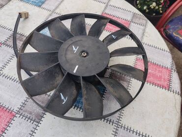 Auto delovi: Ventilator hladnjaka Lada 21214 Niva 1.7i br.1. Polovan, ispravai — 5