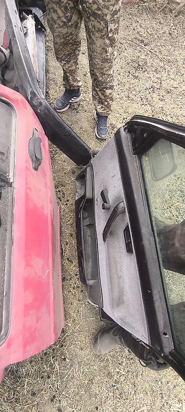 Другие детали кузова: Голф1.2 4 дверный зад два двири с обшивками и перед один обшивкой — 2