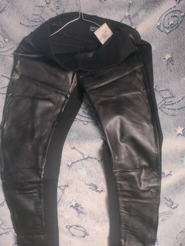 Женские брюки: Брюки разные, мужские,женские на подростка. качество хорошее. размеры — 29