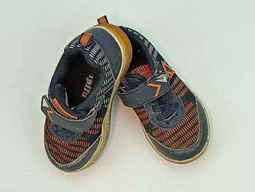 ocieplane buty sportowe dzieciece: Buty sportowe 24, stan - Zadowalający