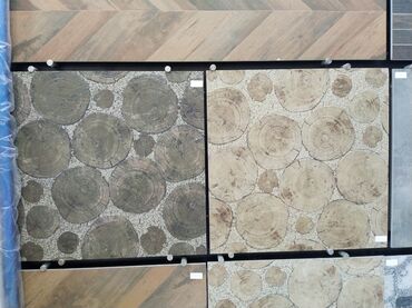 kreditle kafel metlax: Ağac kəsiyi dizaynlı, kvadrat formalı keramik plitələr. Bu plitələr