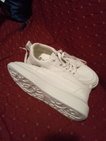ccc skechers patike: Diesel, 41, color - White