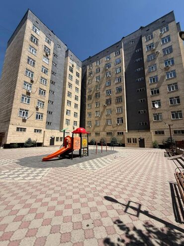 срочно продаётся 1 комнатная квартира в районе ошского рынка по улице молодая гвардия токтогула: 1 бөлмө, 45 кв. м, Элитка, 9 кабат, Евроремонт